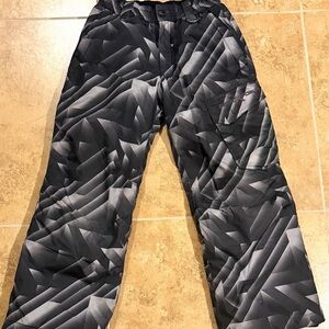ZeroXposur Snow Pants - Black/Grey
Geometric Print Size S (8)
